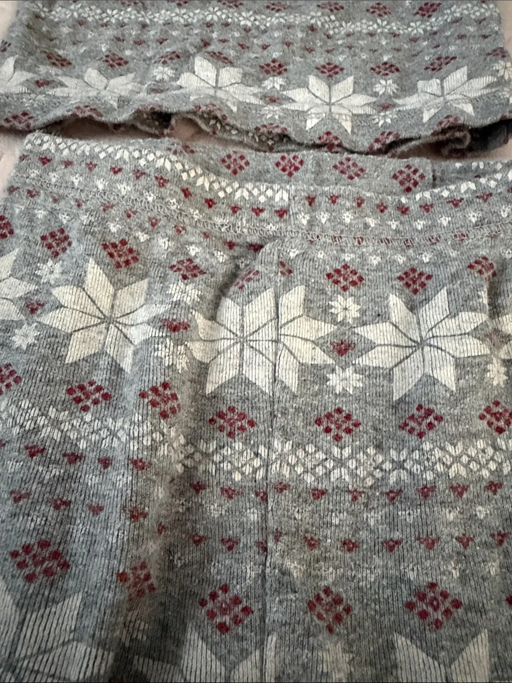 Burt bees  Gray Snowflake Thermal Pajama Set - Gray
